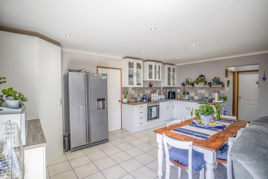 1 Bedroom Property for Sale in The Coves North West